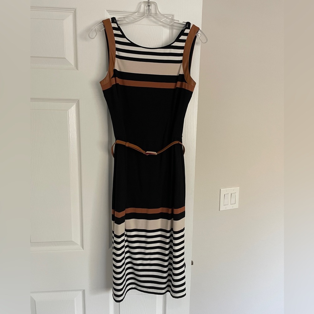 White House Black Market Faux leather Detail Dres with Belt Size 4